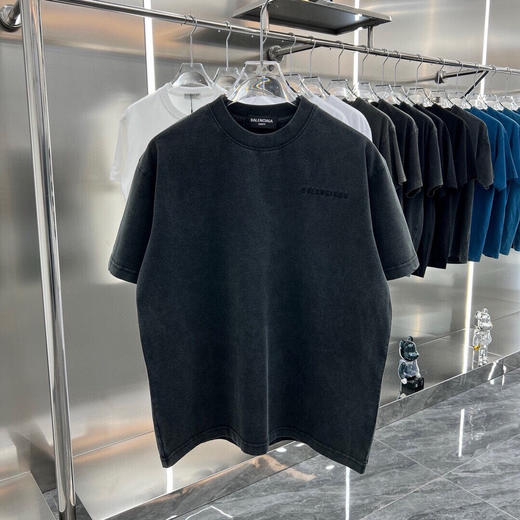 点此购买 巴黎世家春夏季水洗刺绣男女情侣休闲短袖T恤 wt 309071 商品图0