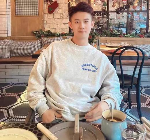 点此购买 FOG男女款硅胶植绒印花重磅高街圆领卫衣 md 309138 商品图3