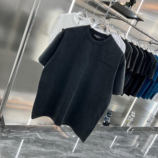 点此购买 巴黎世家春夏季水洗刺绣男女情侣休闲短袖T恤 wt 309071 商品图1