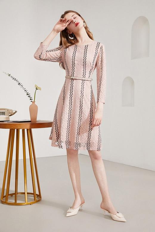 秋水伊人 水波纹蕾丝收腰连衣裙 11666【不含腰带】 商品图0