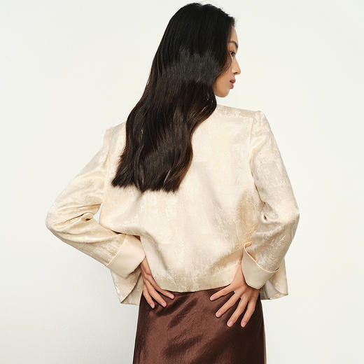 NEELLY纳俪商场同款春季新款新中式提花短款外套女知性气质上衣N25023C01105 商品图1