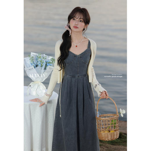 鹿向南「春日序曲」蓝色连衣裙米白色开衫套装 商品图1