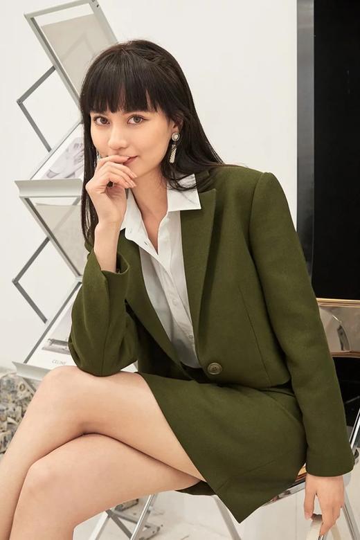 Eifini伊芙丽 时尚截短款绿色套装 11571 商品图1