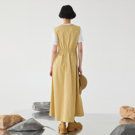 谜底连衣裙无袖女2025春款工装风圆领大口袋大摆裙长裙251ML0135 商品图2