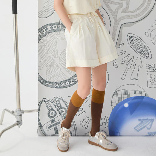 谜底休闲短裤女2025春季新品时尚百搭宽松裤脚绣花短裤251MK0117 商品图1