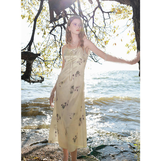 三彩2025春季新款蕾丝花边圆领吊带裙印花连衣裙法式浪漫M 商品图1