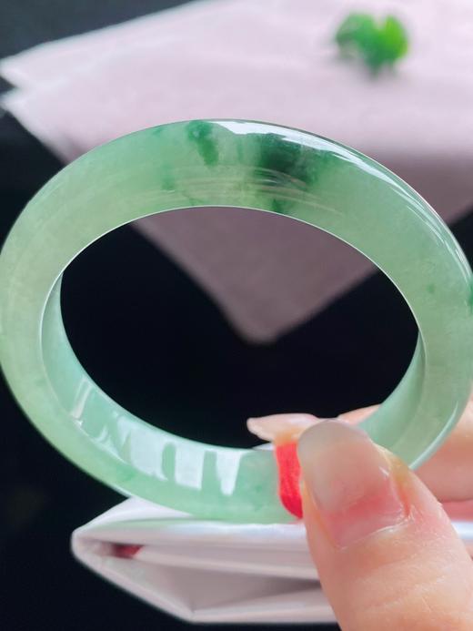 53正圈翡翠手镯 商品图4