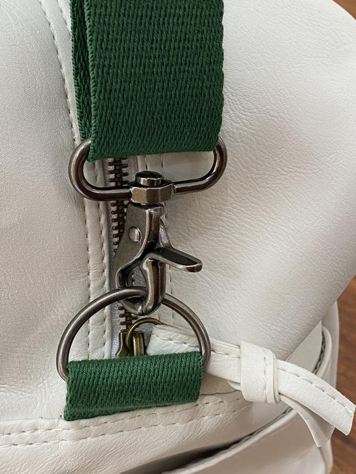 外贸订单UHealth出的一款包，大旅行包，衣物包

这东西在市面上真的看不到，国内代工的，质量特别特别好 商品图6