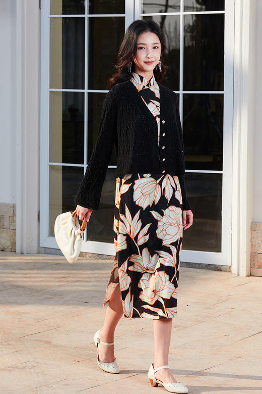 逸红颜明月优选 #蹁跹蝴蝶开衫【春笺】45支羊毛混纺，手工镂空钩花珠片开衫 商品图8