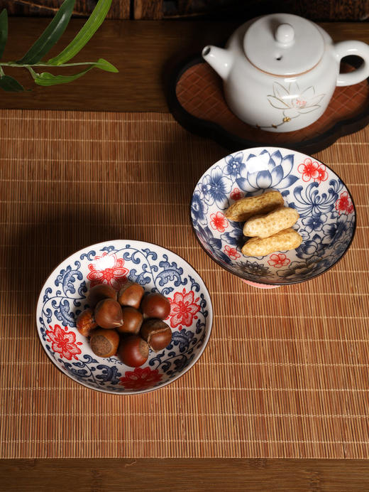 宋风高足青花果盘3个/组 源于宋代的茶道美学 ｜

德化羊脂玉胚底 釉下彩图案栩栩如生 高足设计 摆放平稳 百搭美器 一物多用 商品图1