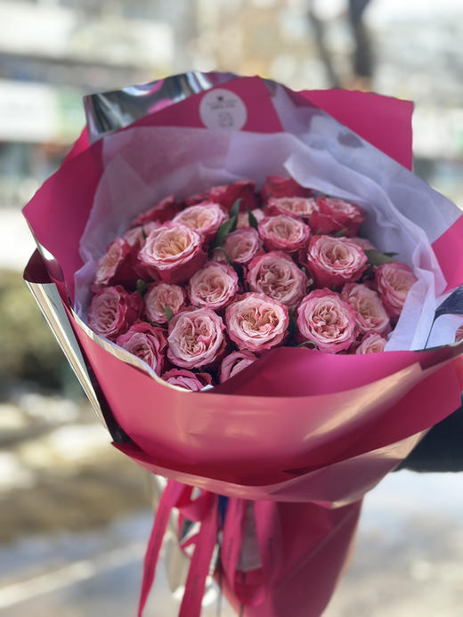 闺蜜33支手打圆形全开放式花束 商品图1