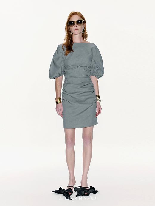 【奥菲利亚】褶皱设计一字领微露背廓形袖连衣裙 商品图0