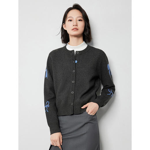 初语 秋冬蝴蝶结提花针织衫女圆领气质上衣毛开衫 商品图3