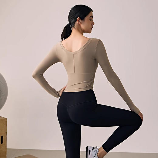 跃牌【倚窗听雨】系列 NUF新款瑜伽服上衣女带胸垫褶皱紧身显瘦长袖T恤CX80 商品图2