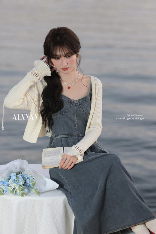 鹿向南「春日序曲」蓝色连衣裙米白色开衫套装 商品图5