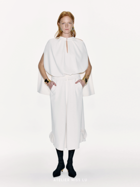 【云朵骑士】露肩开衩长袖廓形上衣