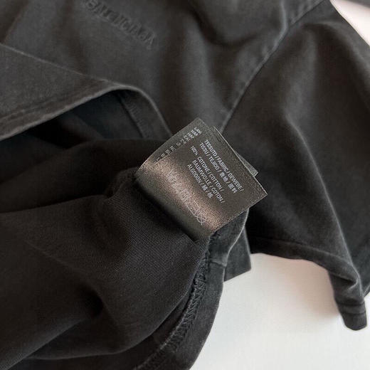 点此购买 巴黎世家春夏季水洗刺绣男女情侣休闲短袖T恤 wt 309071 商品图7