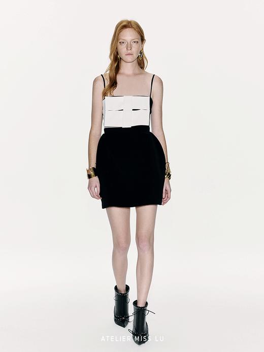 【告白气球】几何蝴蝶结撞色拼接蜜桃廓形吊带连衣裙 商品图2