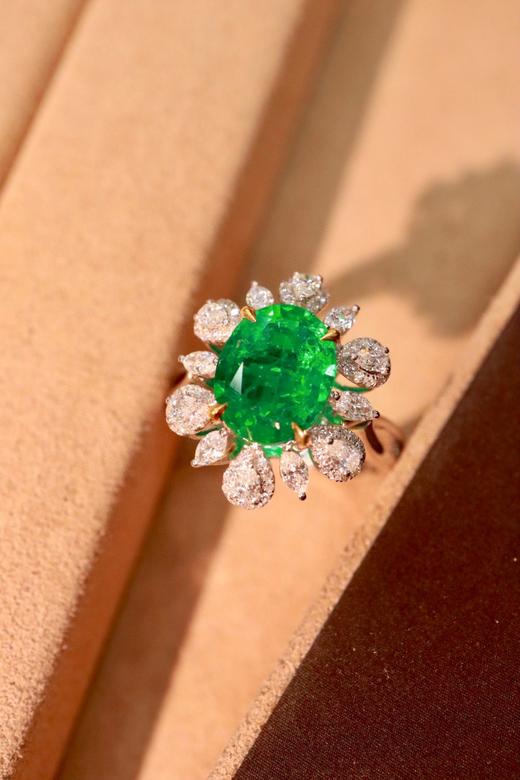 2.42ct刻面祖母绿戒指 商品图3