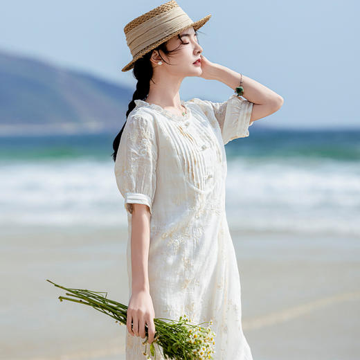 HM-S496新中式盘扣洋气改良连衣裙 春新款苎麻花朵刺绣A字长裙圆领木耳边 商品图1