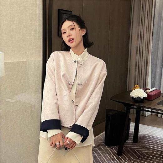 【新中式两面穿牛仔外套 超级温柔抬气质】面料软糯顺滑 缎面提花质感满满 两面上身不一样的感觉 日常通勤超百搭 商品图3