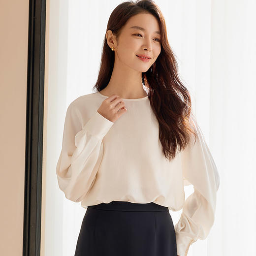 玳莎重磅真丝连肩袖衬衫女2025年春季新款气质弹力珍珠缎圆领上衣  FA31306 商品图1