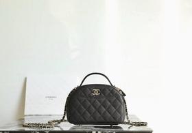 香奈儿𝟮𝟱𝗖早春手提保龄球贝壳包黑色（UB*MDL）