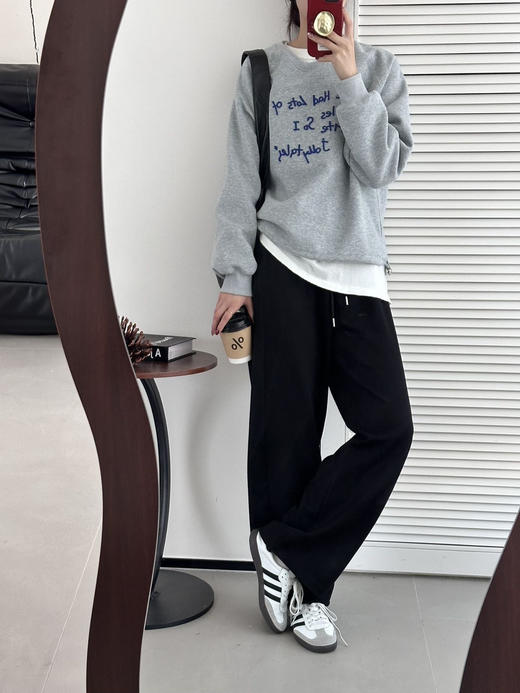  🔥【仟梓赫 空气层两穿卫裤】阔腿➕束脚两穿，🌷裤型完全不挑身材～拥有它走路都带风！超级显腿长👖 面料轻薄柔软💥，裸感丝滑！ 商品图5