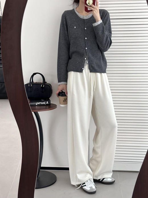  🔥【仟梓赫 空气层两穿卫裤】阔腿➕束脚两穿，🌷裤型完全不挑身材～拥有它走路都带风！超级显腿长👖 面料轻薄柔软💥，裸感丝滑！ 商品图6