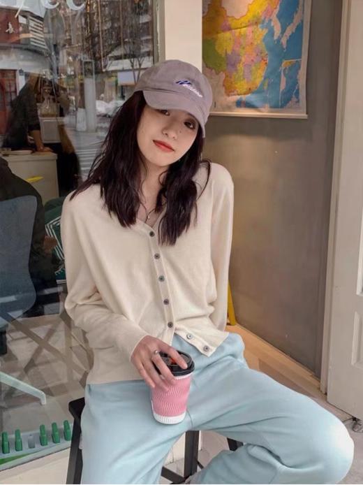 春季爆款🔥🔥🔥Zara同款开衫【伊泺杉春款V领羊绒开衫】☺️纵享丝滑的高奢质感！手感好到无法形容😍美炸‼️ 有颜有品的百搭针织开衫🧶减龄又显瘦🧍 商品图1