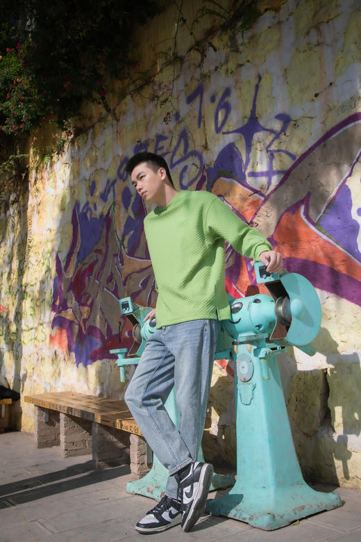 E512564296时尚肌理圆领卫衣 商品图3