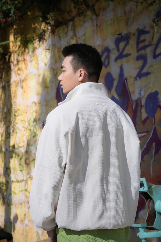 512572096休闲肌理夹克 商品图3