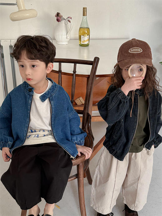 【简洁利落版型，率性潇洒~】2025儿童春季机车风 牛仔外套 男女宝宝百搭上衣 时髦夹克外套 男女同款-QQ 商品图1