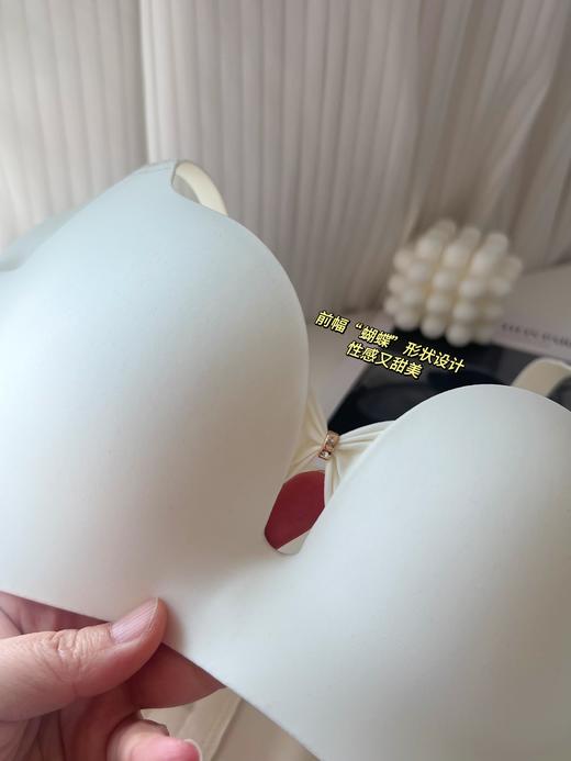 点此购买 华歌尔蝴蝶3D无痕文胸 艾 309269 商品图14