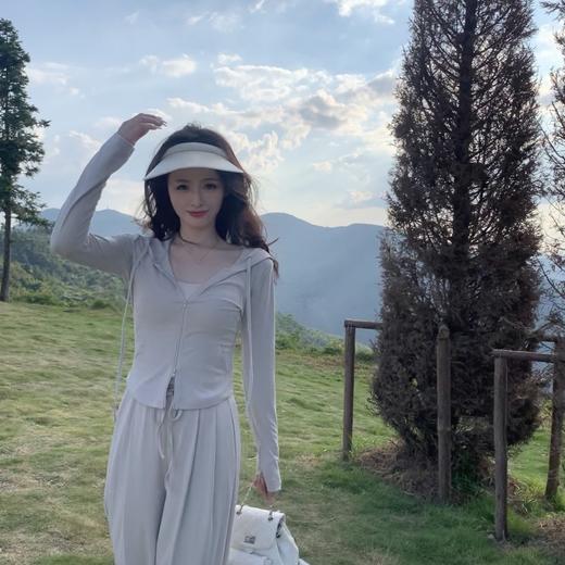 金蘑菇菇 元英欧尼 轻薄透气感 运动休闲套装 商品图8