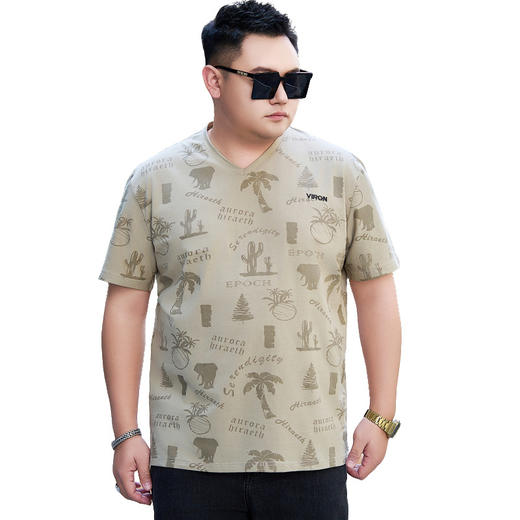 【纯棉】【DYG】大依优型大码男装V领T恤潮流印花男加肥加大码宽松短袖T恤男士肥佬衣服衫 商品图4