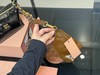 D021421伯爵驼色复古腋下包无论是手拎还是斜挎都轻松自如 商品缩略图12