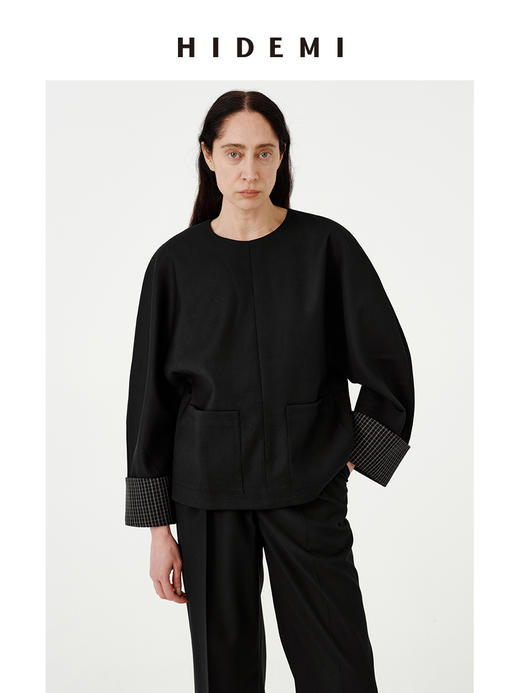 HIDEMI 黑色极简设计圆领翻边袖口拼接廓形大口袋休闲上衣套装 上衣/格纹卷边西裤 商品图3