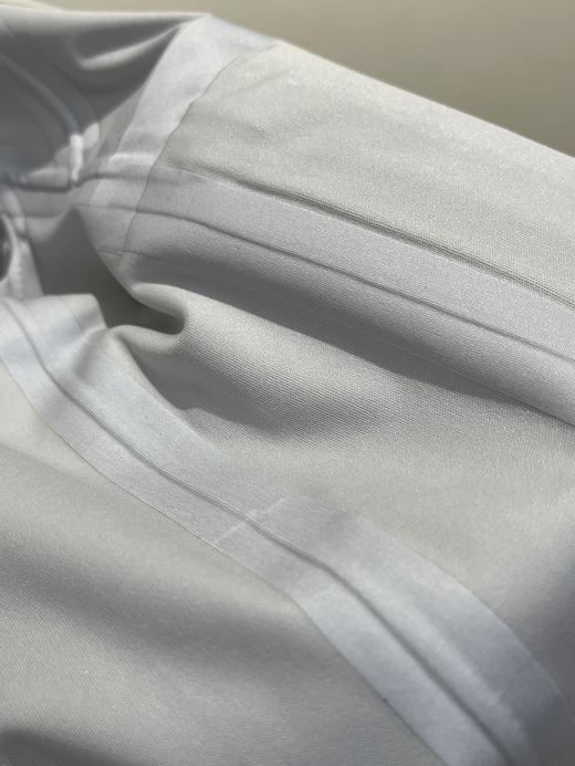 点此购买 海丽汉森春秋季男士压胶冲锋衣 bk 309196 商品图5