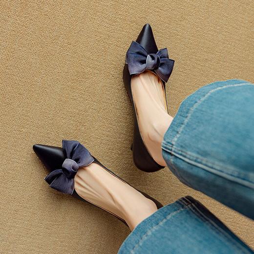 【预售5天】法式晚风温柔单鞋初春爆款丝绸蝴蝶结羊皮尖头单鞋DB&M6151 商品图3