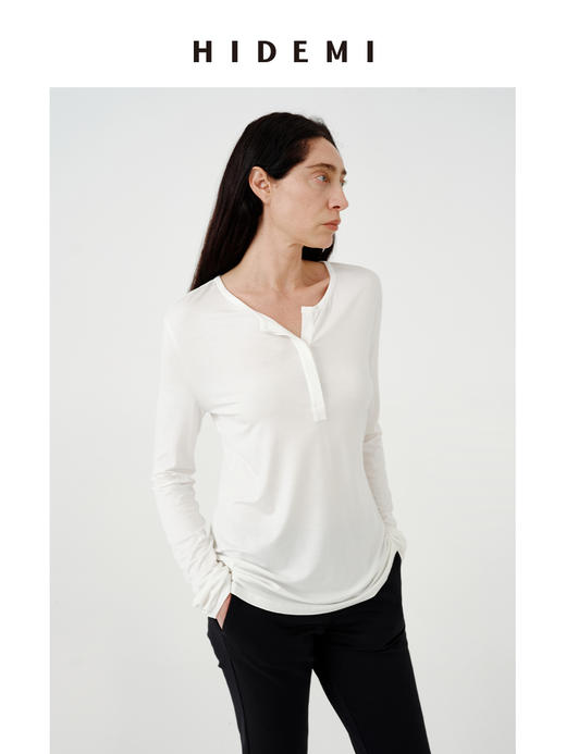 HIDEMI极简超柔软弹力圆领纽扣亨利领廓形长袖针织T恤 商品图4
