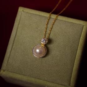 纯银大鸽子蛋诸暨天然强光扁圆淡水珍珠满钻轻奢小众S925银项链！