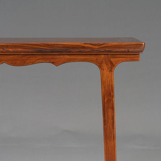 二十世纪 黄花梨镶瘿木插肩榫壸门牙板平头案 商品图1