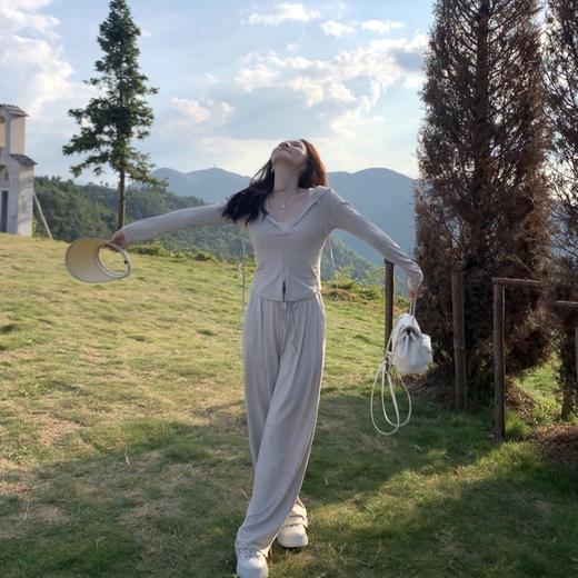 金蘑菇菇 元英欧尼 轻薄透气感 运动休闲套装 商品图9