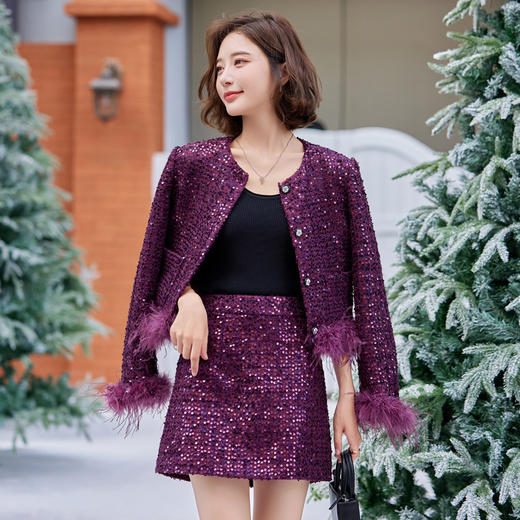 HR-YJLY1329财阀千金系列2025新款早春miu系重工亮片两件套鸵鸟毛套装 商品图3