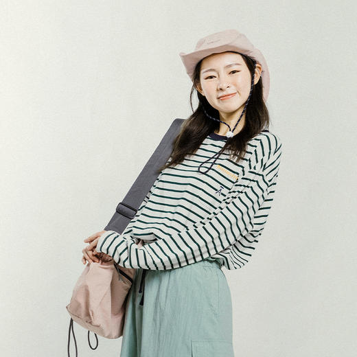 【十一破价福利】ACMEITEM 爱棵米 长袖T恤女春季撞色条纹打底衫宽松百搭重磅上衣 GAG3340234A 商品图1
