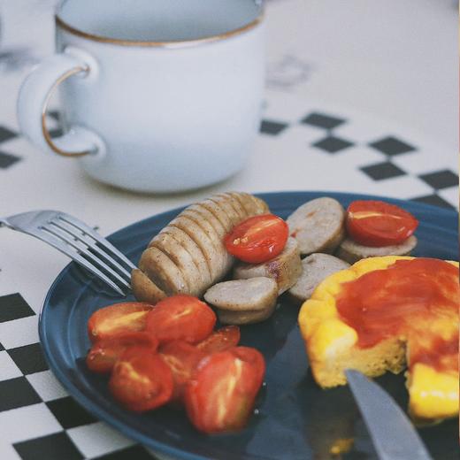 追肉记 清甜苹果爆汁鸡肉肠400g*2（每包50g*8根） 赠原味烤肠8根 48小时发货 商品图3