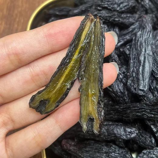 【蜜饯精选】蓝宝石美人指葡萄干 新疆吐鲁番的“蓝宝石” 配料只有葡萄干 花青素是普通葡萄10倍 饱满大颗 果肉厚实 商品图1