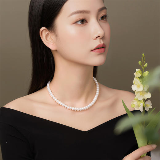 【新品首发】珍珠项链 简约百搭银S925珍珠项链女士礼物MEMORA诗普琳ZNE03701（线上专供） 商品图4