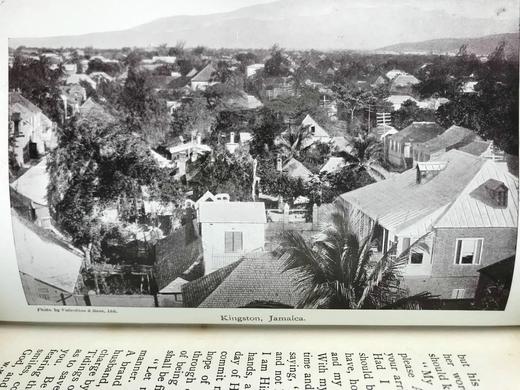 含中国内容！约20世纪早期 女性传教士们 配多幅插图 漆布精装32开 商品图6